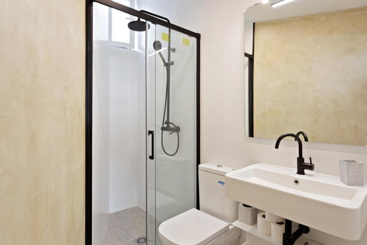 Modern 1 Bedroom Apartment Near Lavapies 马德里 外观 照片